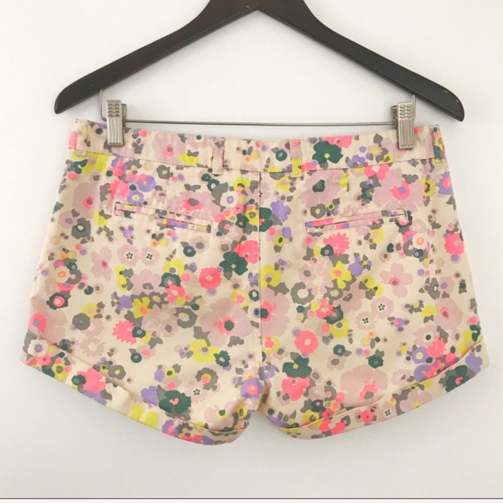 Boden Johnnie B Floral Rolled Hem Shorts C13 - Picture 6 of 7